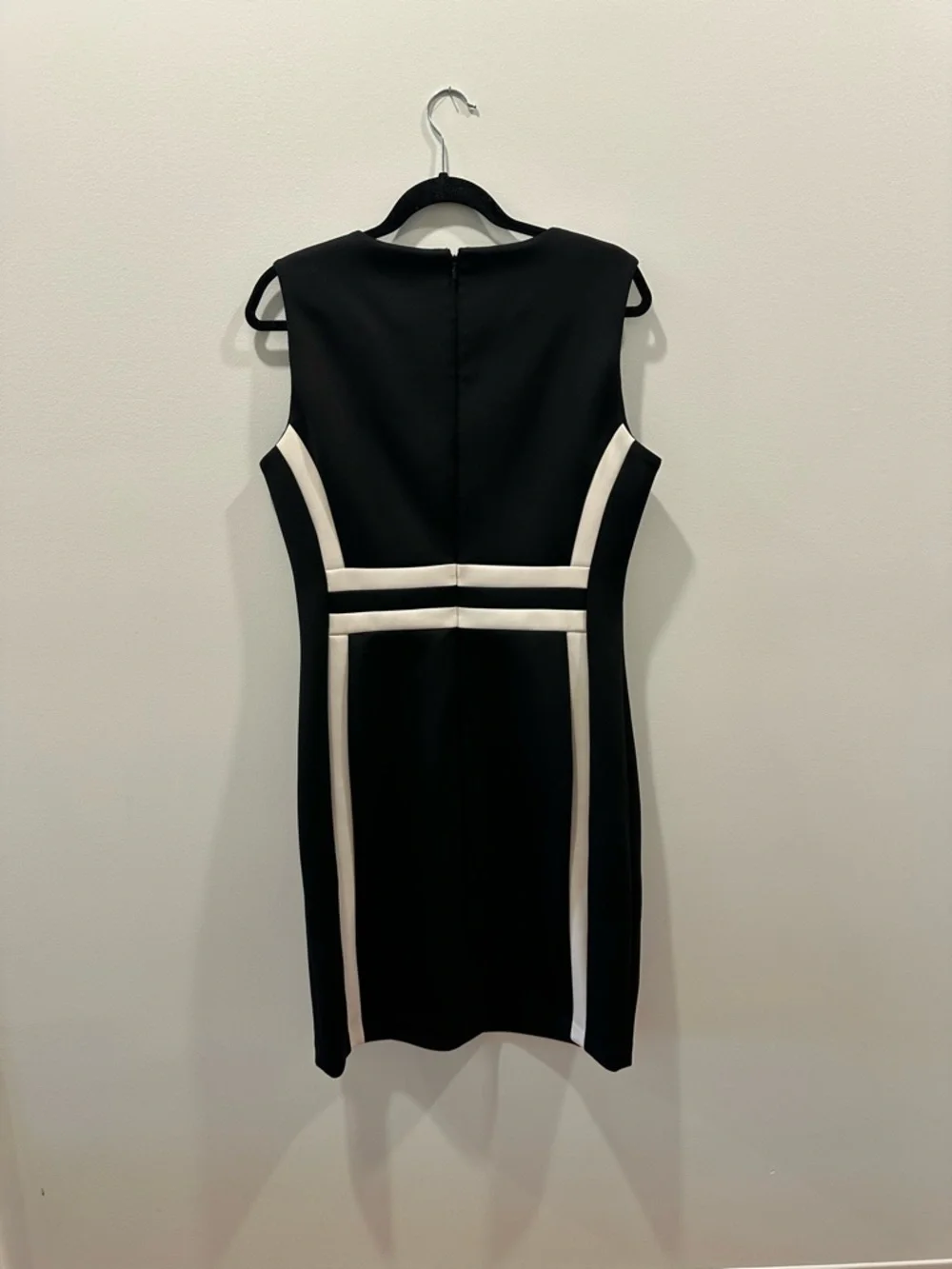 Calvin Klein Womens 12 Scuba Colorblock Sleeveless Black Sheath Dress - Picture 2 of 4